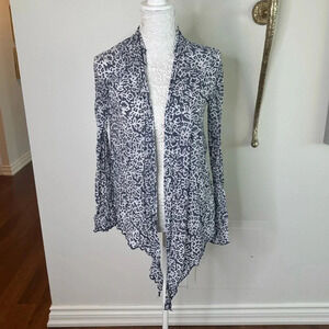 Velvet Blue and White Floral Wrap Sz. M